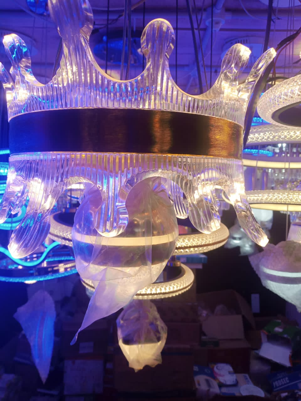 Chandelier 004