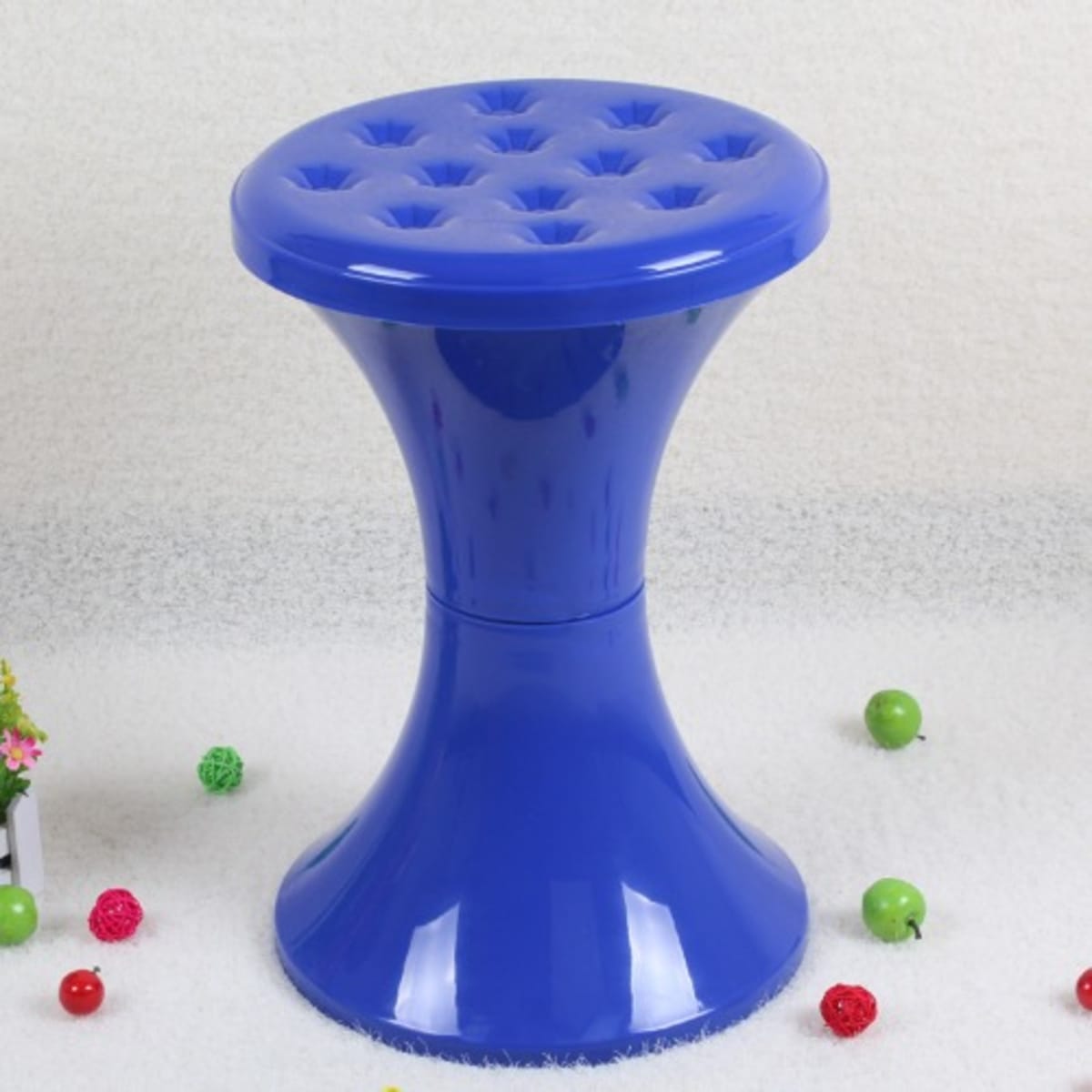 Detachable plastic stood