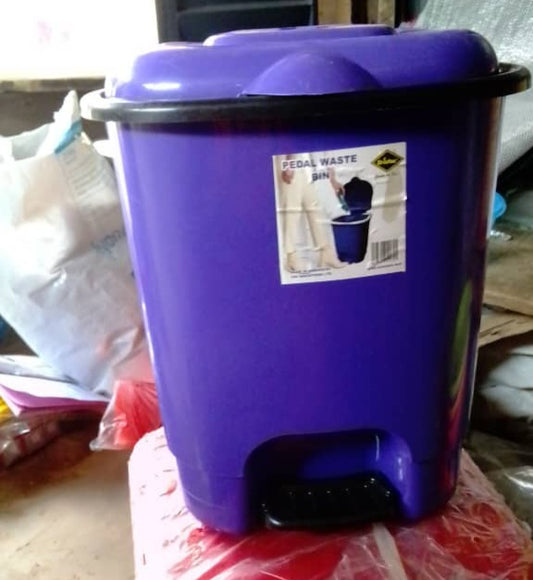 Pedal dustbin small