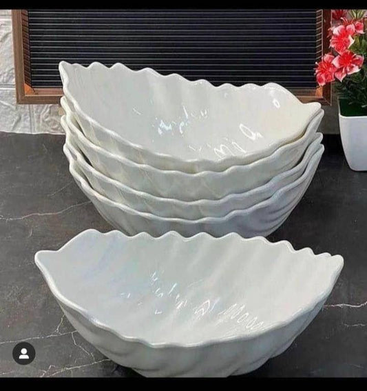 White Leaf shape unbreakable plate