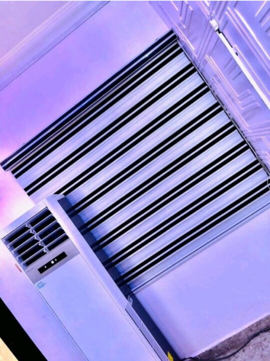 Window blind 5ft