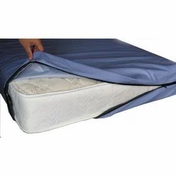 Bed cover small