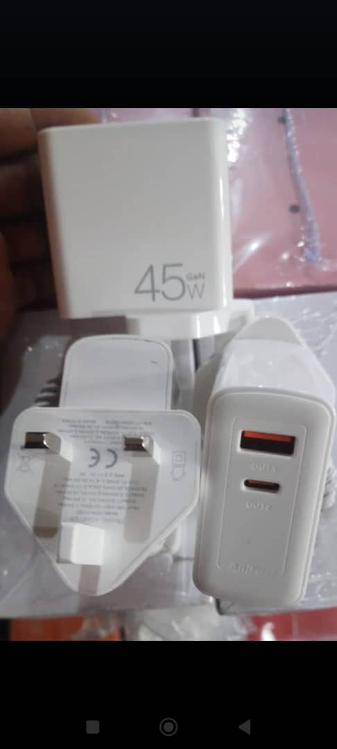 45w usb and type c adaptor